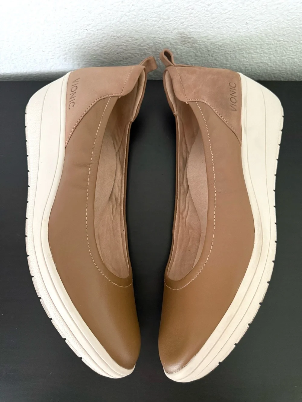 Vionic Leather Jacey Wedge Toffee Orthotic Arch Support